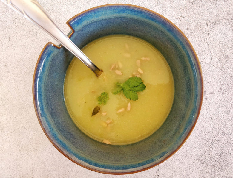 Soupe de fanes de chou-fleur