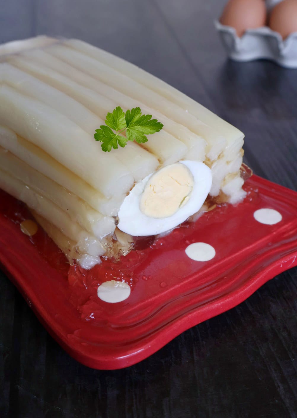 Aspic d'asperges blanches d'Alsace aux œufs durs